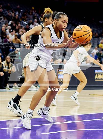 Thumbnail 1 in Bishop Montgomery vs Bishop O'Dowd (CIF State D1 Final) photogallery.