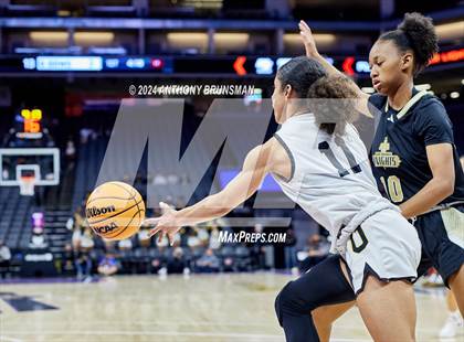 Thumbnail 1 in Bishop Montgomery vs Bishop O'Dowd (CIF State D1 Final) photogallery.