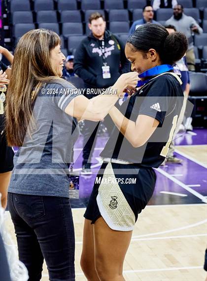 Thumbnail 1 in Bishop Montgomery vs Bishop O'Dowd (CIF State D1 Final) photogallery.