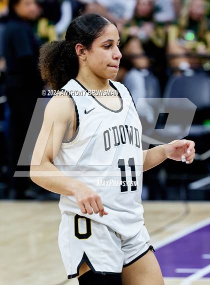 Thumbnail 3 in Bishop Montgomery vs Bishop O'Dowd (CIF State D1 Final) photogallery.