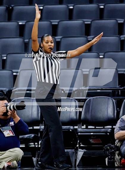 Thumbnail 2 in Bishop Montgomery vs Bishop O'Dowd (CIF State D1 Final) photogallery.