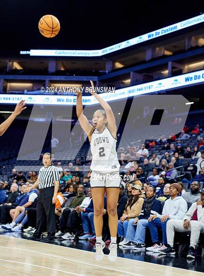 Thumbnail 3 in Bishop Montgomery vs Bishop O'Dowd (CIF State D1 Final) photogallery.