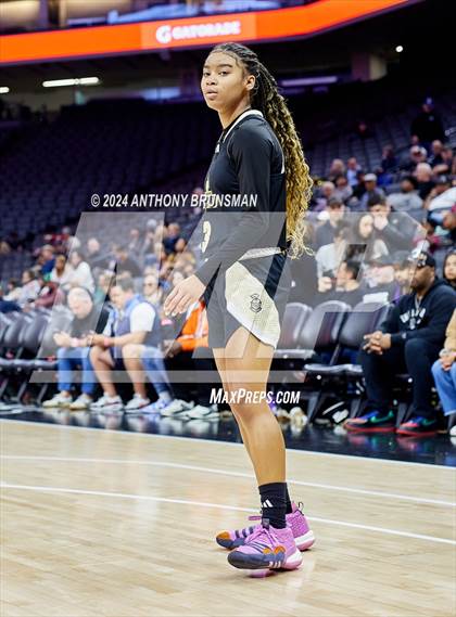 Thumbnail 2 in Bishop Montgomery vs Bishop O'Dowd (CIF State D1 Final) photogallery.