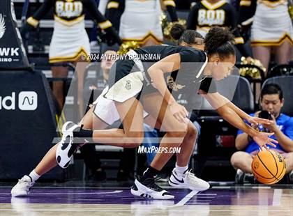 Thumbnail 2 in Bishop Montgomery vs Bishop O'Dowd (CIF State D1 Final) photogallery.
