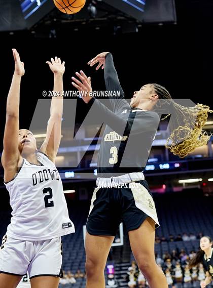 Thumbnail 1 in Bishop Montgomery vs Bishop O'Dowd (CIF State D1 Final) photogallery.