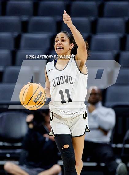 Thumbnail 1 in Bishop Montgomery vs Bishop O'Dowd (CIF State D1 Final) photogallery.
