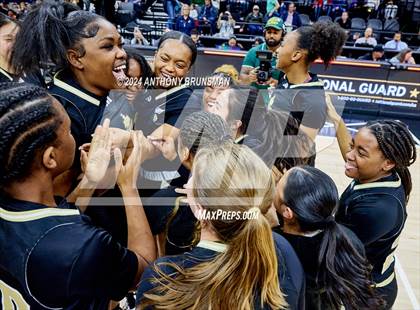 Thumbnail 1 in Bishop Montgomery vs Bishop O'Dowd (CIF State D1 Final) photogallery.