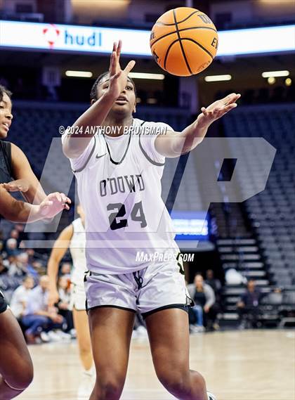 Thumbnail 3 in Bishop Montgomery vs Bishop O'Dowd (CIF State D1 Final) photogallery.