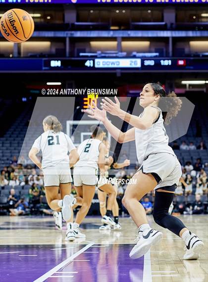 Thumbnail 2 in Bishop Montgomery vs Bishop O'Dowd (CIF State D1 Final) photogallery.