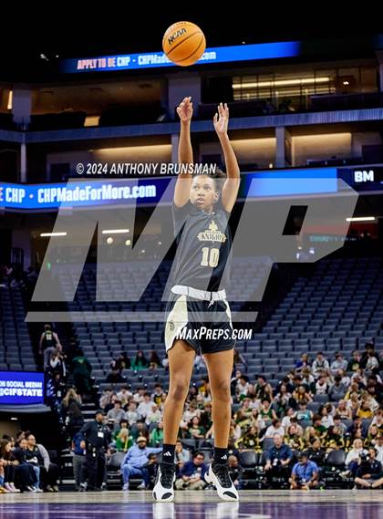 Thumbnail 2 in Bishop Montgomery vs Bishop O'Dowd (CIF State D1 Final) photogallery.