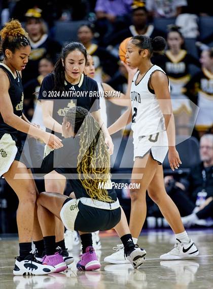 Thumbnail 2 in Bishop Montgomery vs Bishop O'Dowd (CIF State D1 Final) photogallery.