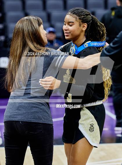 Thumbnail 2 in Bishop Montgomery vs Bishop O'Dowd (CIF State D1 Final) photogallery.