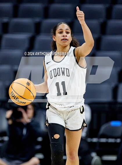 Thumbnail 2 in Bishop Montgomery vs Bishop O'Dowd (CIF State D1 Final) photogallery.