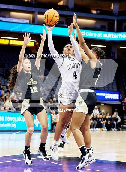 Thumbnail 1 in Bishop Montgomery vs Bishop O'Dowd (CIF State D1 Final) photogallery.