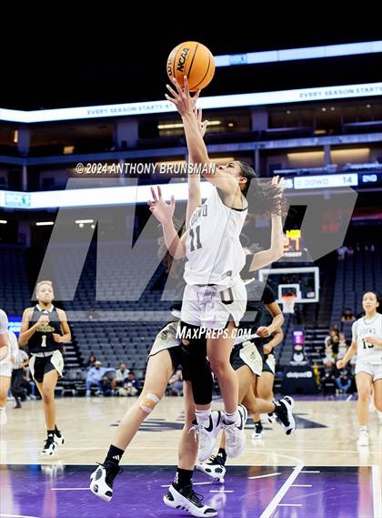 Thumbnail 3 in Bishop Montgomery vs Bishop O'Dowd (CIF State D1 Final) photogallery.