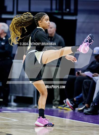 Thumbnail 3 in Bishop Montgomery vs Bishop O'Dowd (CIF State D1 Final) photogallery.