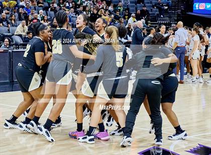 Thumbnail 2 in Bishop Montgomery vs Bishop O'Dowd (CIF State D1 Final) photogallery.