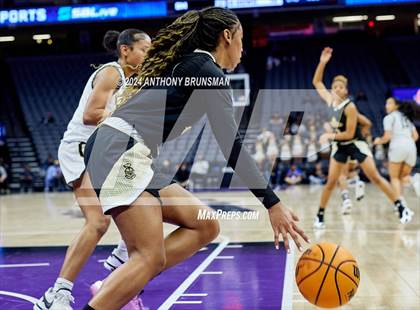 Thumbnail 3 in Bishop Montgomery vs Bishop O'Dowd (CIF State D1 Final) photogallery.