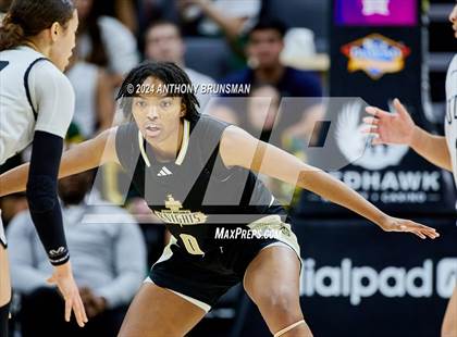 Thumbnail 1 in Bishop Montgomery vs Bishop O'Dowd (CIF State D1 Final) photogallery.