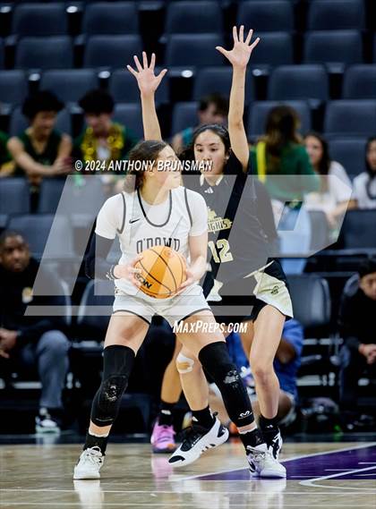 Thumbnail 1 in Bishop Montgomery vs Bishop O'Dowd (CIF State D1 Final) photogallery.
