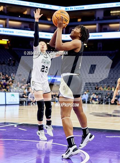 Thumbnail 2 in Bishop Montgomery vs Bishop O'Dowd (CIF State D1 Final) photogallery.