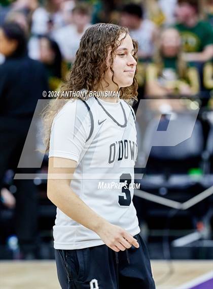 Thumbnail 1 in Bishop Montgomery vs Bishop O'Dowd (CIF State D1 Final) photogallery.