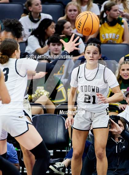 Thumbnail 2 in Bishop Montgomery vs Bishop O'Dowd (CIF State D1 Final) photogallery.