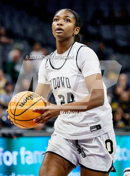 Thumbnail 2 in Bishop Montgomery vs Bishop O'Dowd (CIF State D1 Final) photogallery.