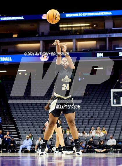 Thumbnail 2 in Bishop Montgomery vs Bishop O'Dowd (CIF State D1 Final) photogallery.