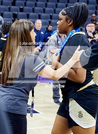 Thumbnail 2 in Bishop Montgomery vs Bishop O'Dowd (CIF State D1 Final) photogallery.
