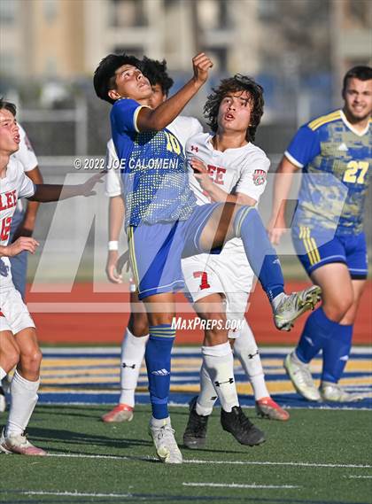 Thumbnail 2 in Lee vs Clemens (UIL 6A Region 4 Bi-District) photogallery.