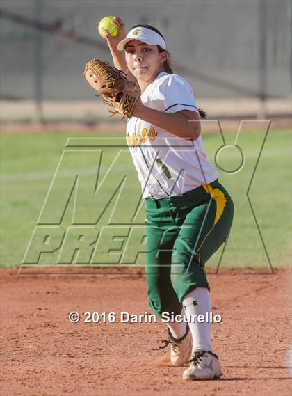 Thumbnail 2 in Canyon del Oro @ Desert Vista photogallery.
