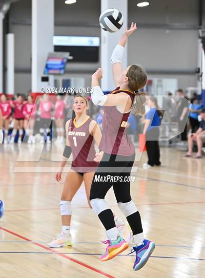 Thumbnail 2 in White River vs. Maricopa (Nike TOC Southwest) photogallery.