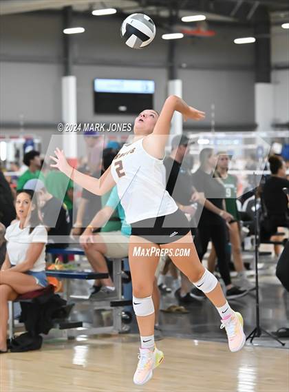 Thumbnail 3 in White River vs. Maricopa (Nike TOC Southwest) photogallery.