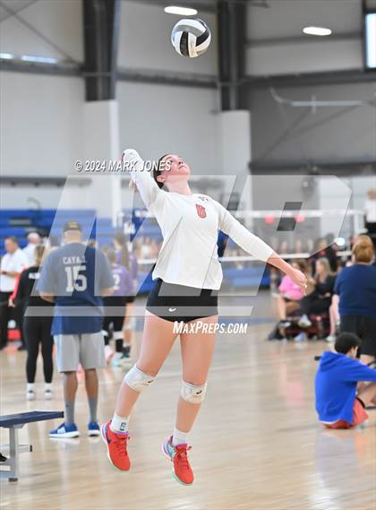 Thumbnail 2 in White River vs. Maricopa (Nike TOC Southwest) photogallery.