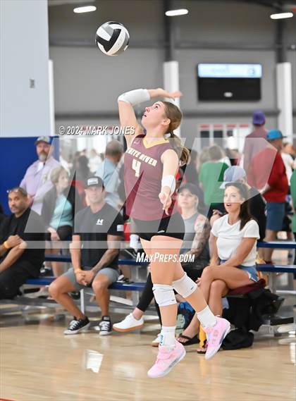Thumbnail 3 in White River vs. Maricopa (Nike TOC Southwest) photogallery.