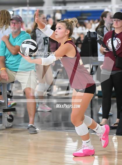 Thumbnail 2 in White River vs. Maricopa (Nike TOC Southwest) photogallery.