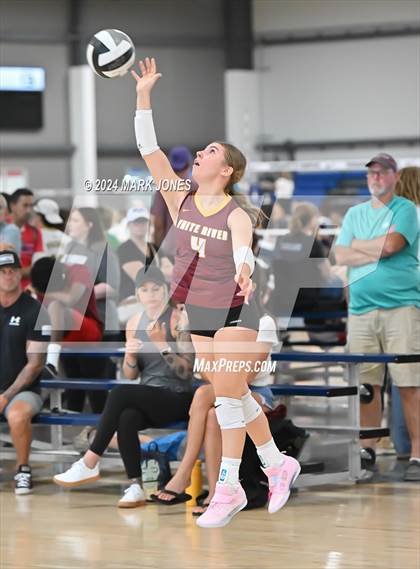 Thumbnail 1 in White River vs. Maricopa (Nike TOC Southwest) photogallery.