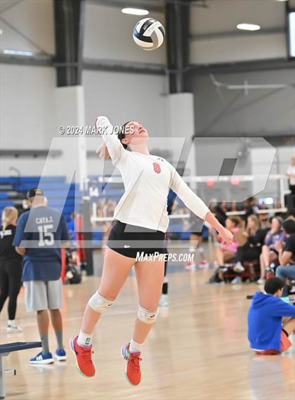 Thumbnail 3 in White River vs. Maricopa (Nike TOC Southwest) photogallery.
