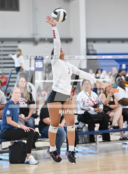 Thumbnail 3 in White River vs. Maricopa (Nike TOC Southwest) photogallery.