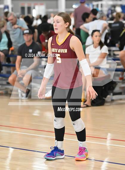 Thumbnail 2 in White River vs. Maricopa (Nike TOC Southwest) photogallery.