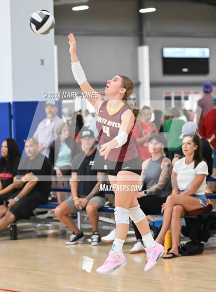 Thumbnail 1 in White River vs. Maricopa (Nike TOC Southwest) photogallery.