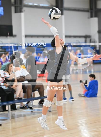 Thumbnail 2 in White River vs. Maricopa (Nike TOC Southwest) photogallery.