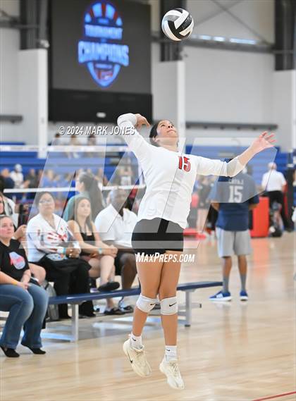 Thumbnail 1 in White River vs. Maricopa (Nike TOC Southwest) photogallery.