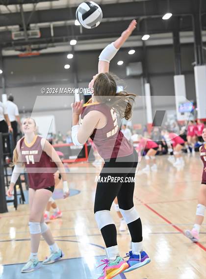 Thumbnail 2 in White River vs. Maricopa (Nike TOC Southwest) photogallery.
