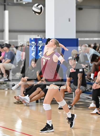 Thumbnail 1 in White River vs. Maricopa (Nike TOC Southwest) photogallery.