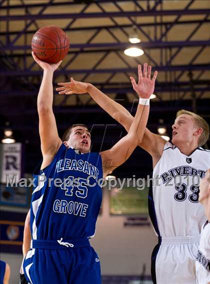 Thumbnail 3 in Pleasant Grove @ Riverton photogallery.
