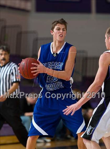 Thumbnail 1 in Pleasant Grove @ Riverton photogallery.