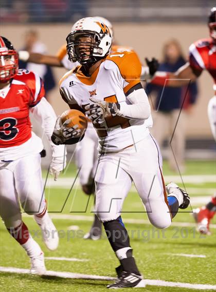 Thumbnail 3 in Centennial vs. West Mesquite (UIL 4A Division 1 Bi-District Playoff) photogallery.