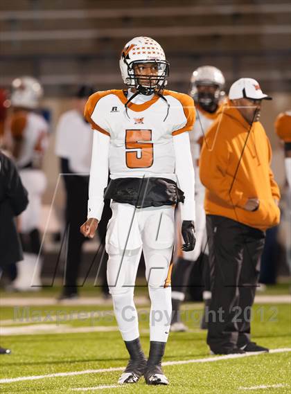 Thumbnail 1 in Centennial vs. West Mesquite (UIL 4A Division 1 Bi-District Playoff) photogallery.